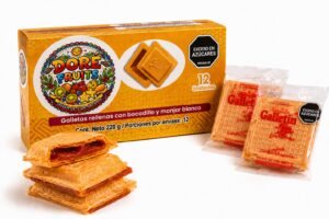 Galletas rellenas con bocadillo y manjar blanco